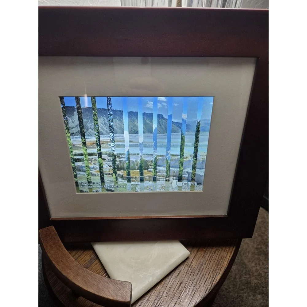 GiiNii 8 Inch Digital Picture Frame -Store Up to 3200 Photos 8